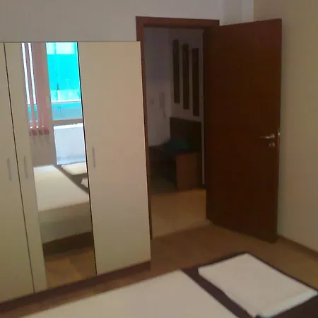 Апартамент Vesi And Gery Поморие