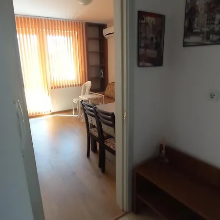 Vesi And Gery Апартамент Поморие