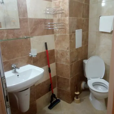 Vesi And Gery Апартамент *