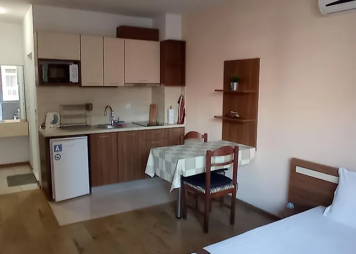 Apartman Vesi And Gery Pomorie